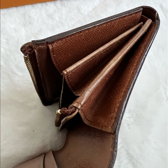 Authentic Louis Vuitton Bifold Tressor Compact Wallet - Picture 9 of 13